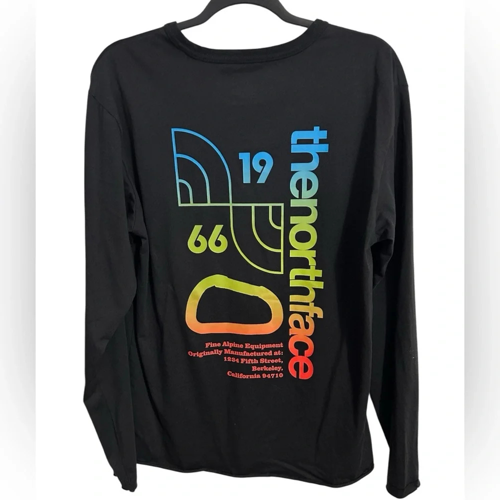 The North Face Retro Rainbow Himalayan Bottle Source Tee Size M